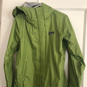 Women’s Torrentshell Patagonia Rain Jacket.